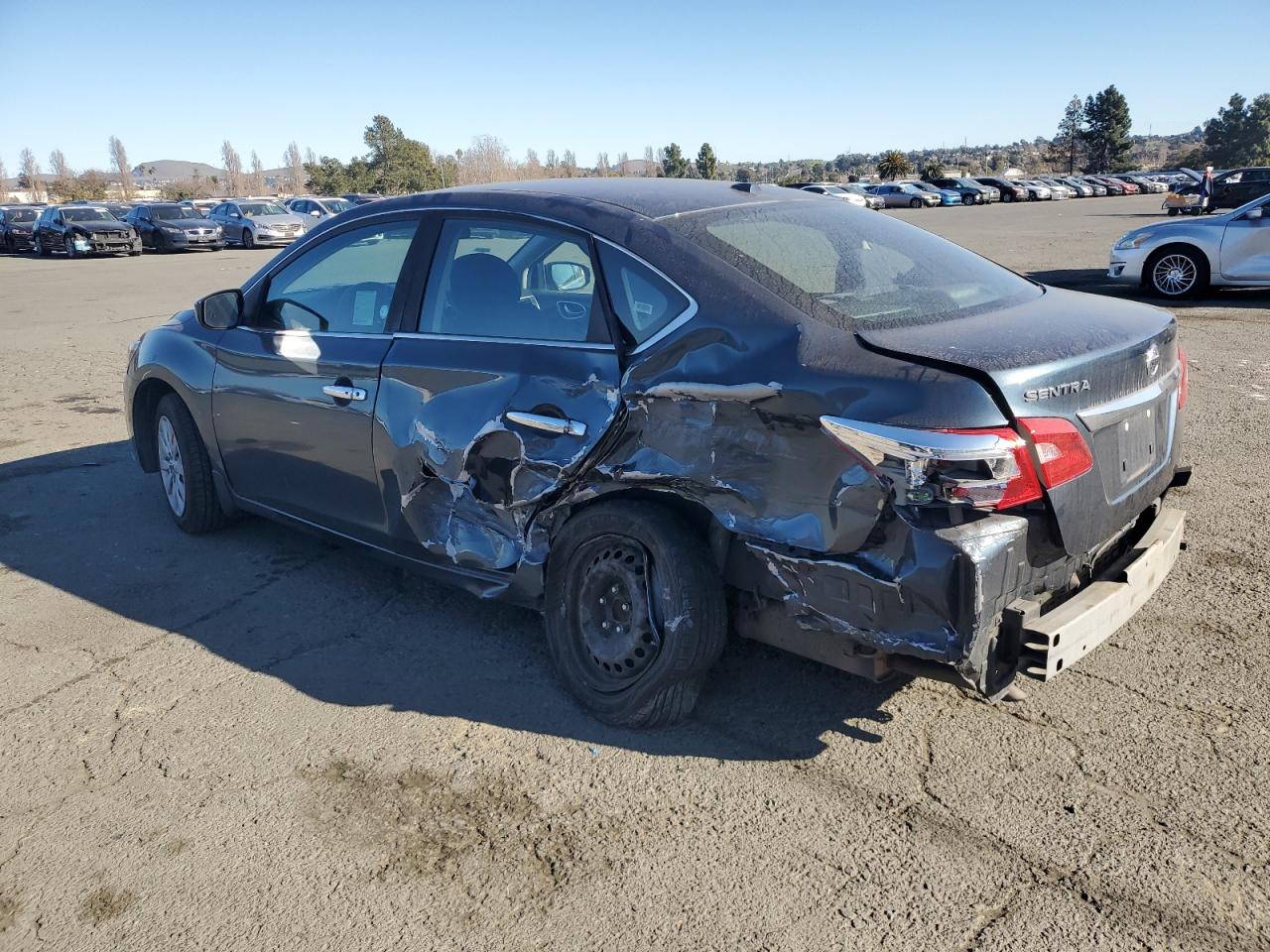 2016 Nissan Sentra - Image 2