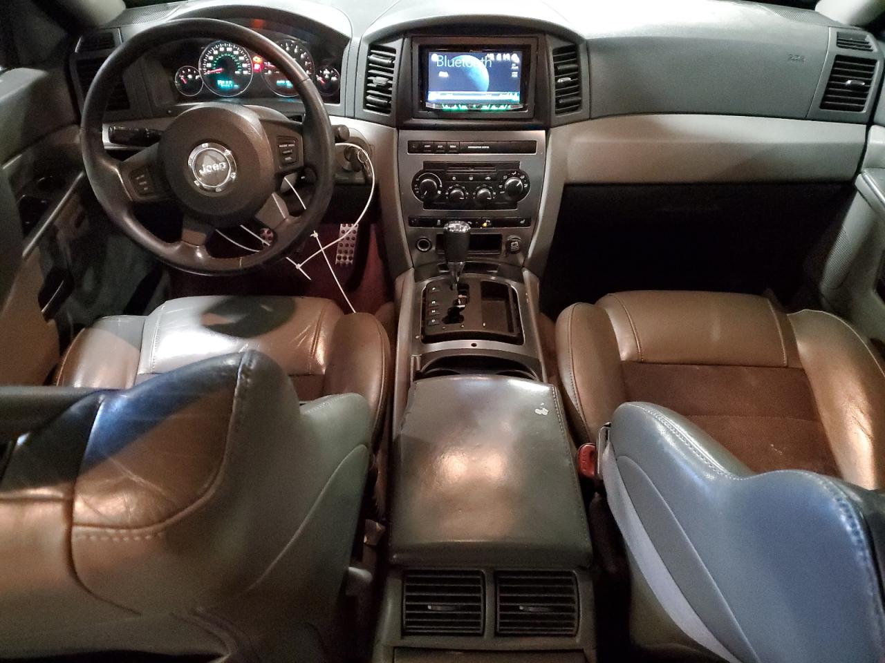 2006 Jeep Grand Cherokee - Image 8