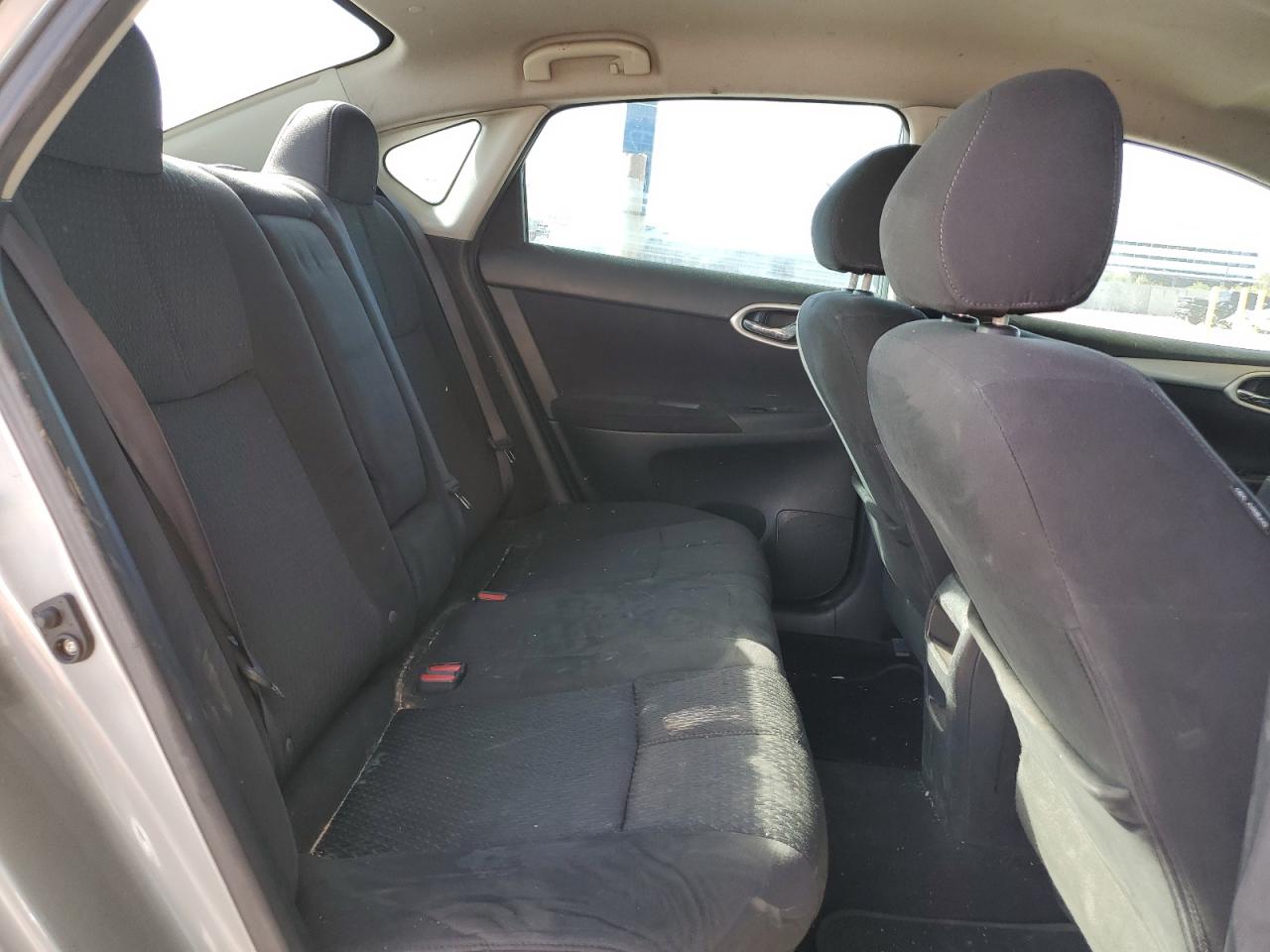 2014 Nissan Sentra - Image 10