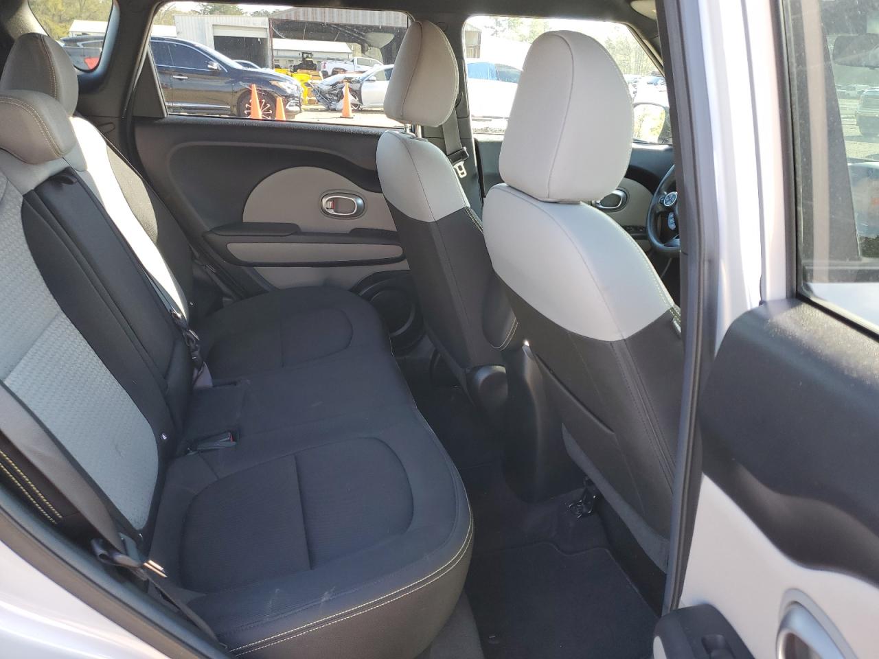 2016 Kia Soul + VIN: KNDJP3A51G7868988 Lot: 87416524