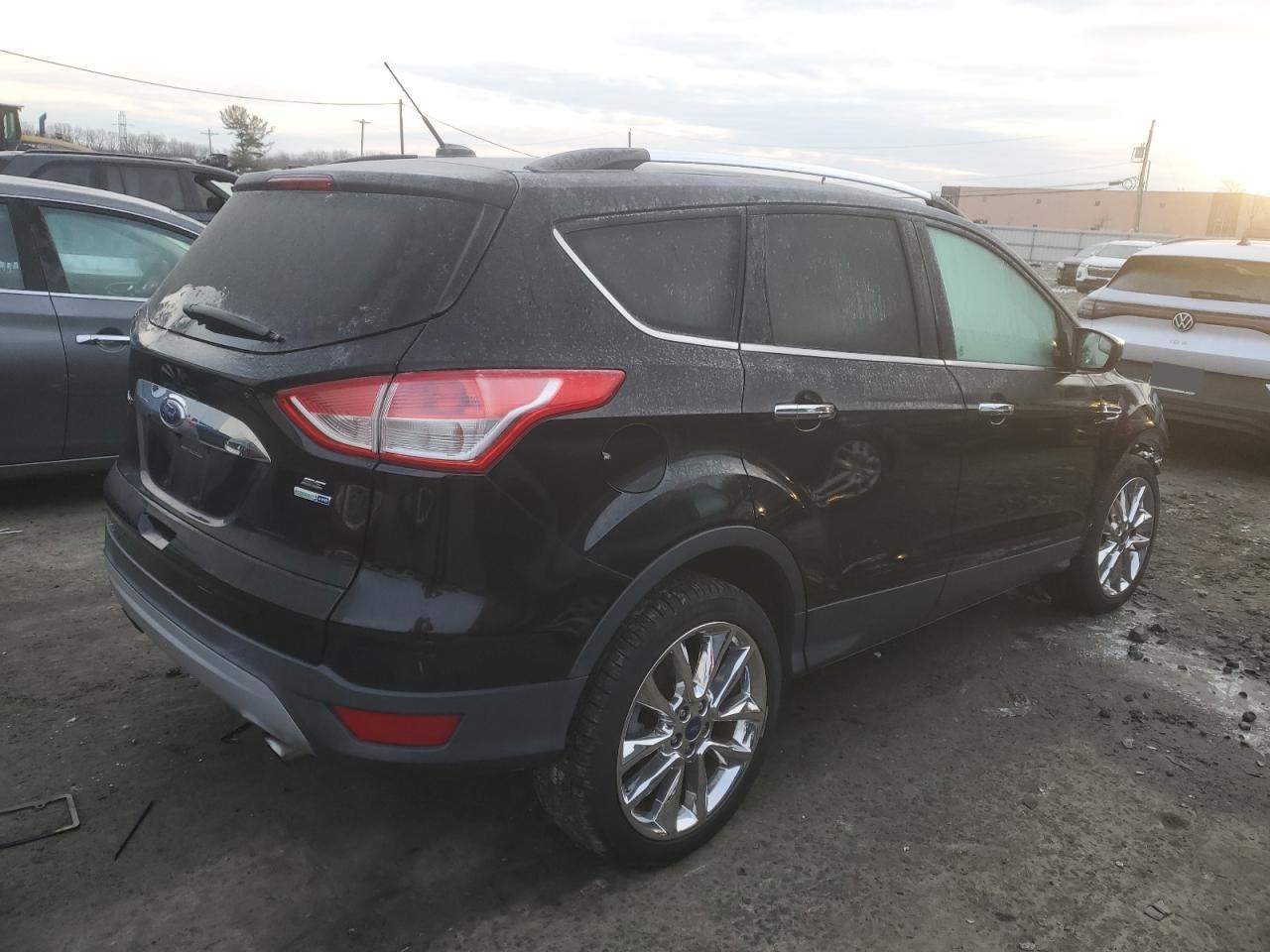 VIN 1FMCU9GX9GUA58616 2016 FORD ESCAPE no.3