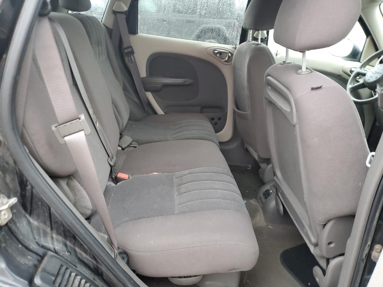 2005 Chrysler PT Cruiser - Image 10