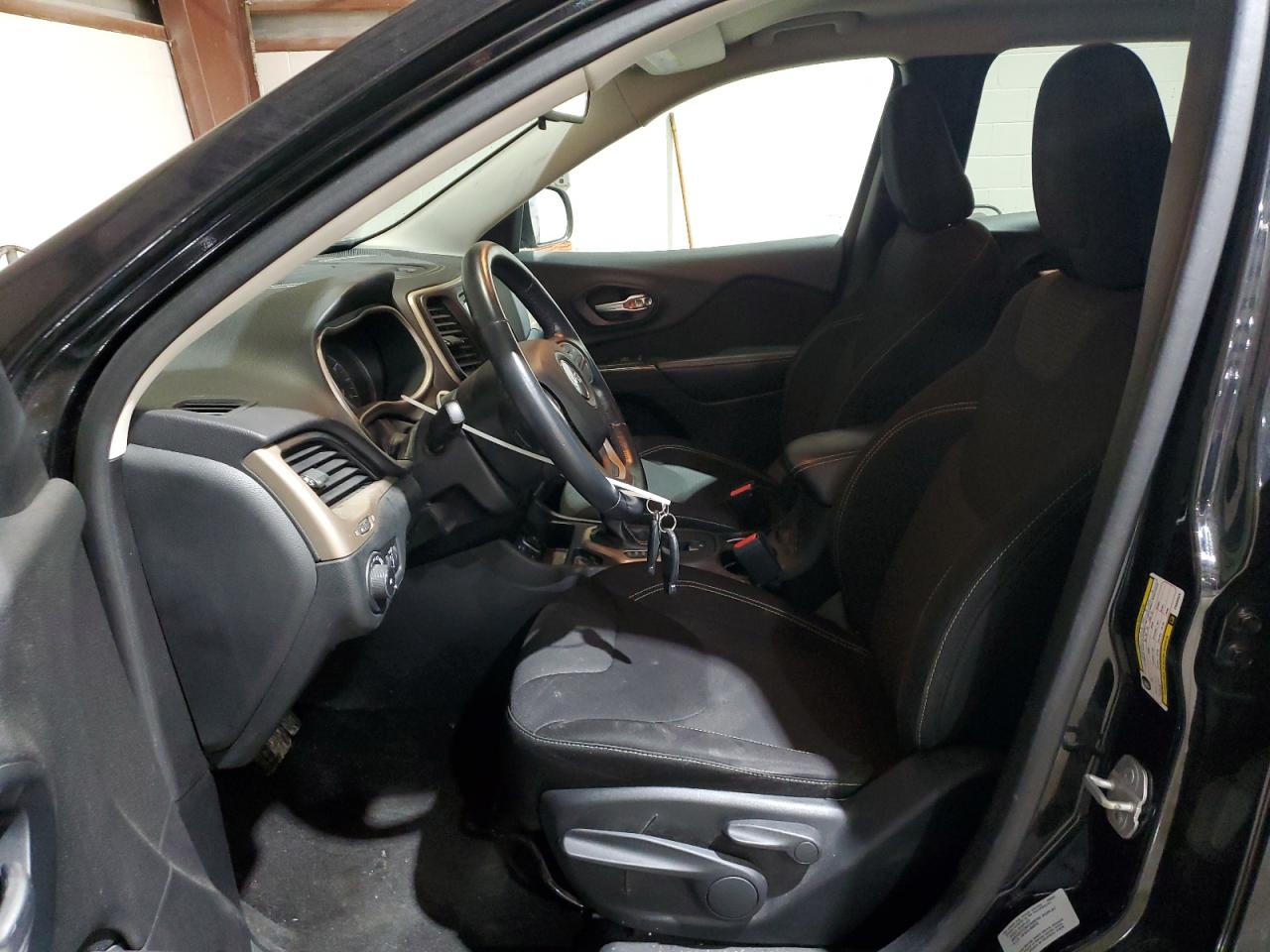 2015 Jeep Grand Cherokee - Image 7