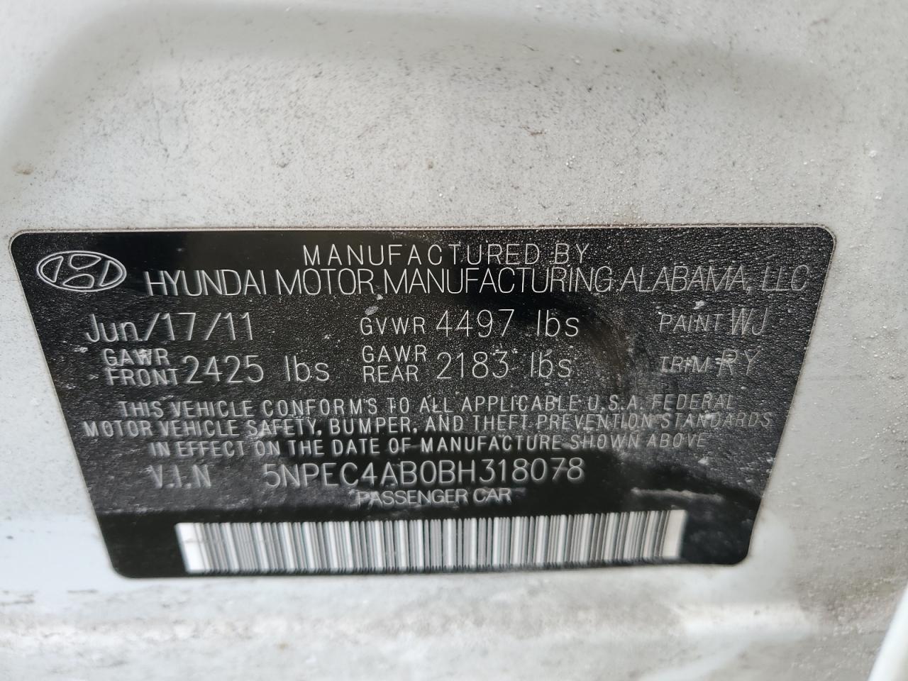 2011 Hyundai Sonata - Image 12