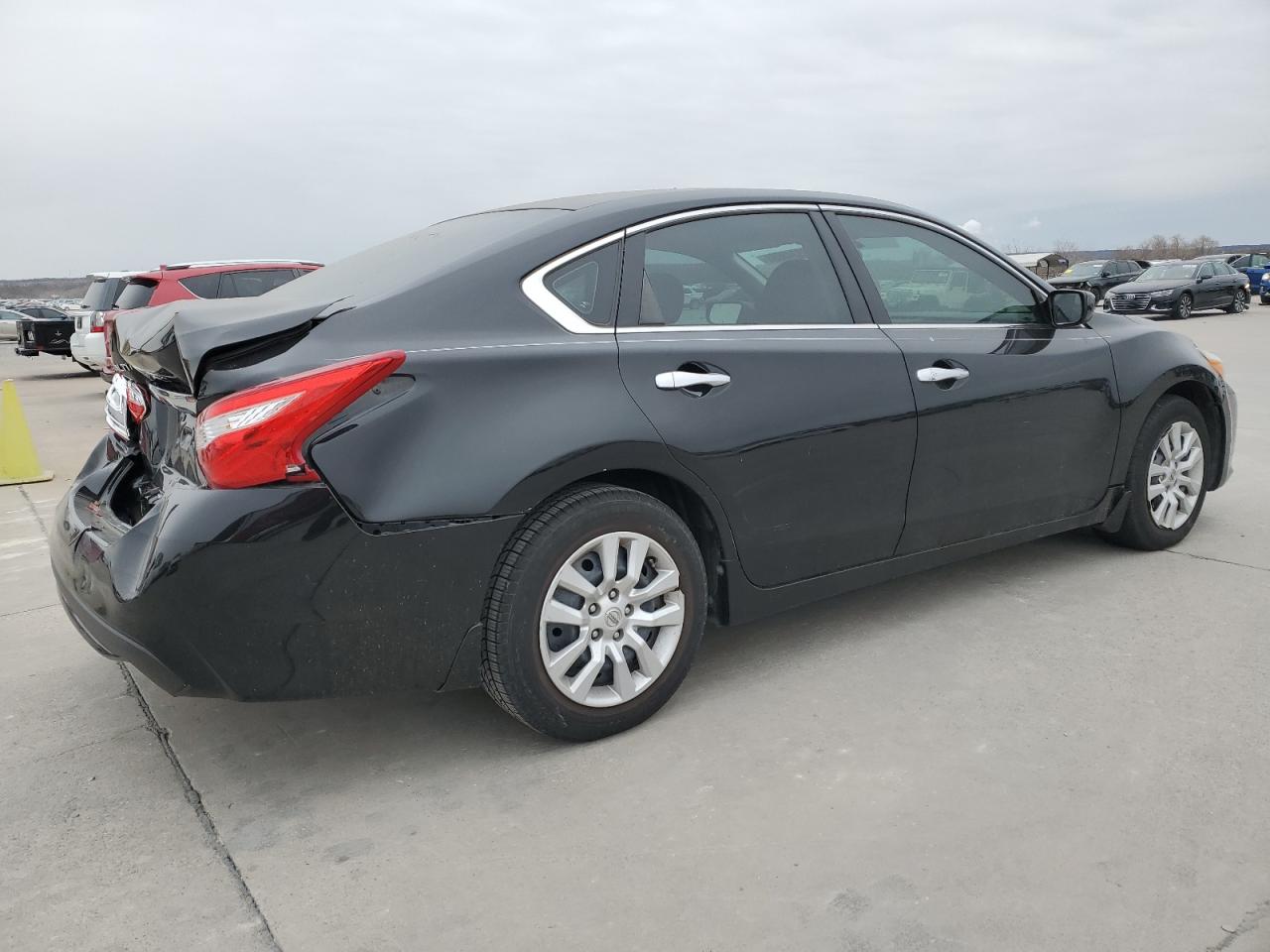 2016 Nissan Altima - Image 3