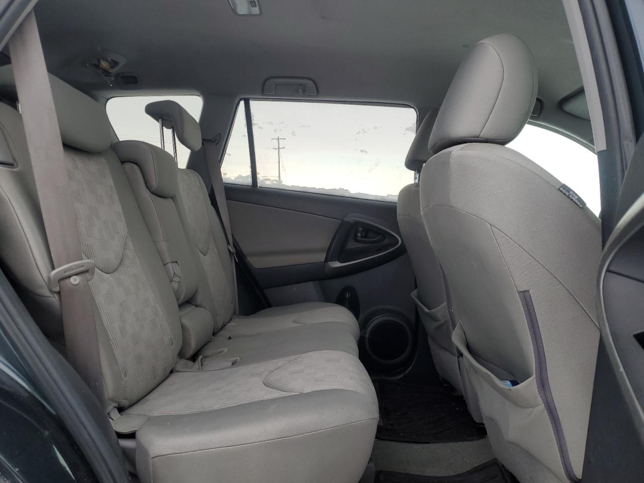 2010 Toyota RAV 4 - Image 11