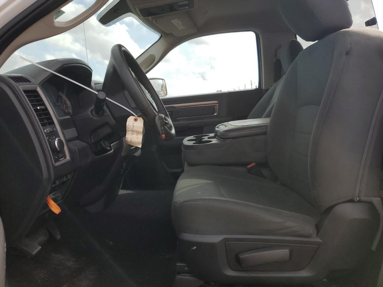 2019 Ram 1500 Classic Tradesman VIN: 3C6JR6DT2KG506906 Lot: 87923195