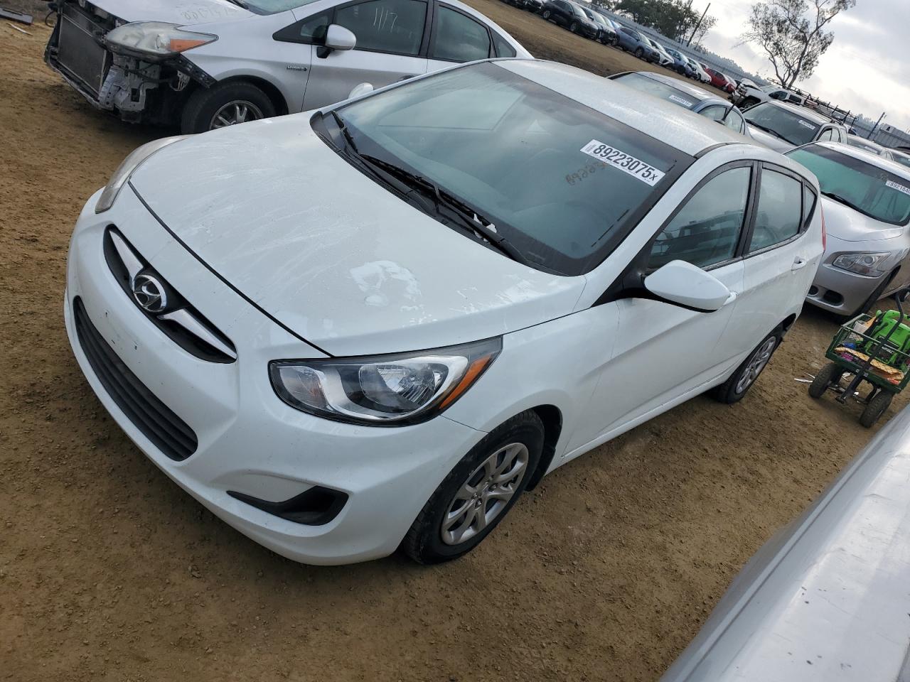 VIN KMHCT5AE4DU106005 2013 HYUNDAI ACCENT no.1