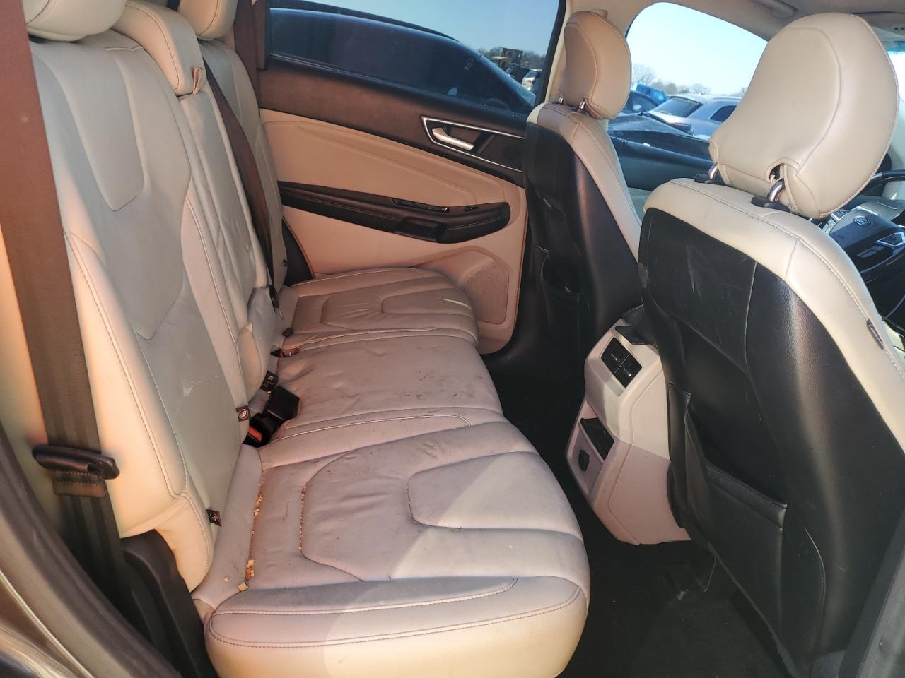 2015 Ford Edge - Image 11