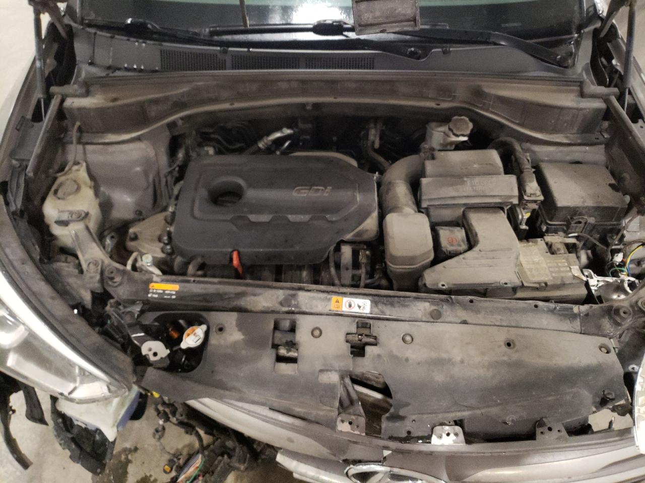 2017 Hyundai Santa Fe - Image 12