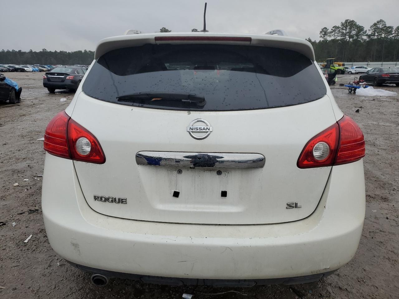 2011 Nissan Rogue - Image 6