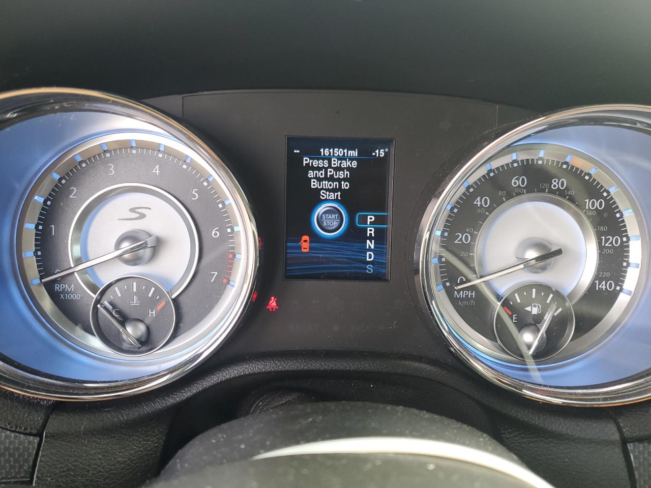 2014 Chrysler 300 - Image 9
