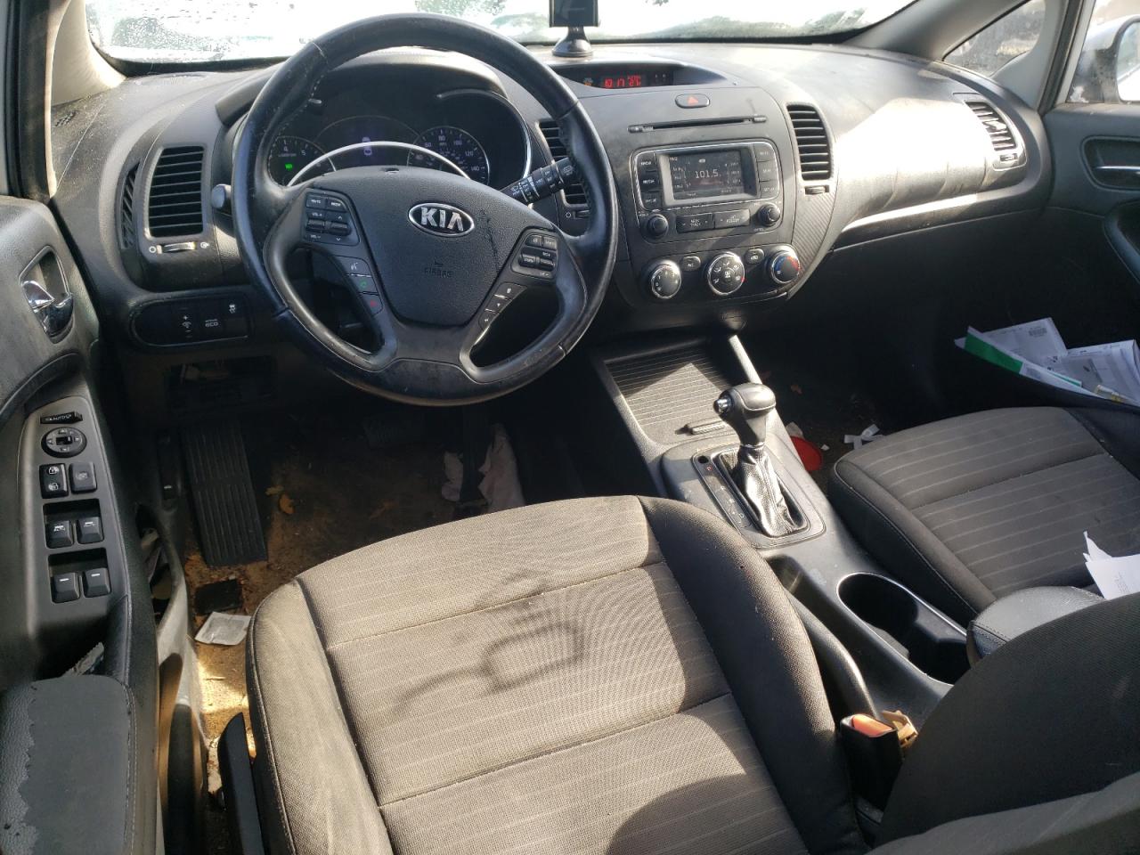 2016 Kia Forte - Image 8