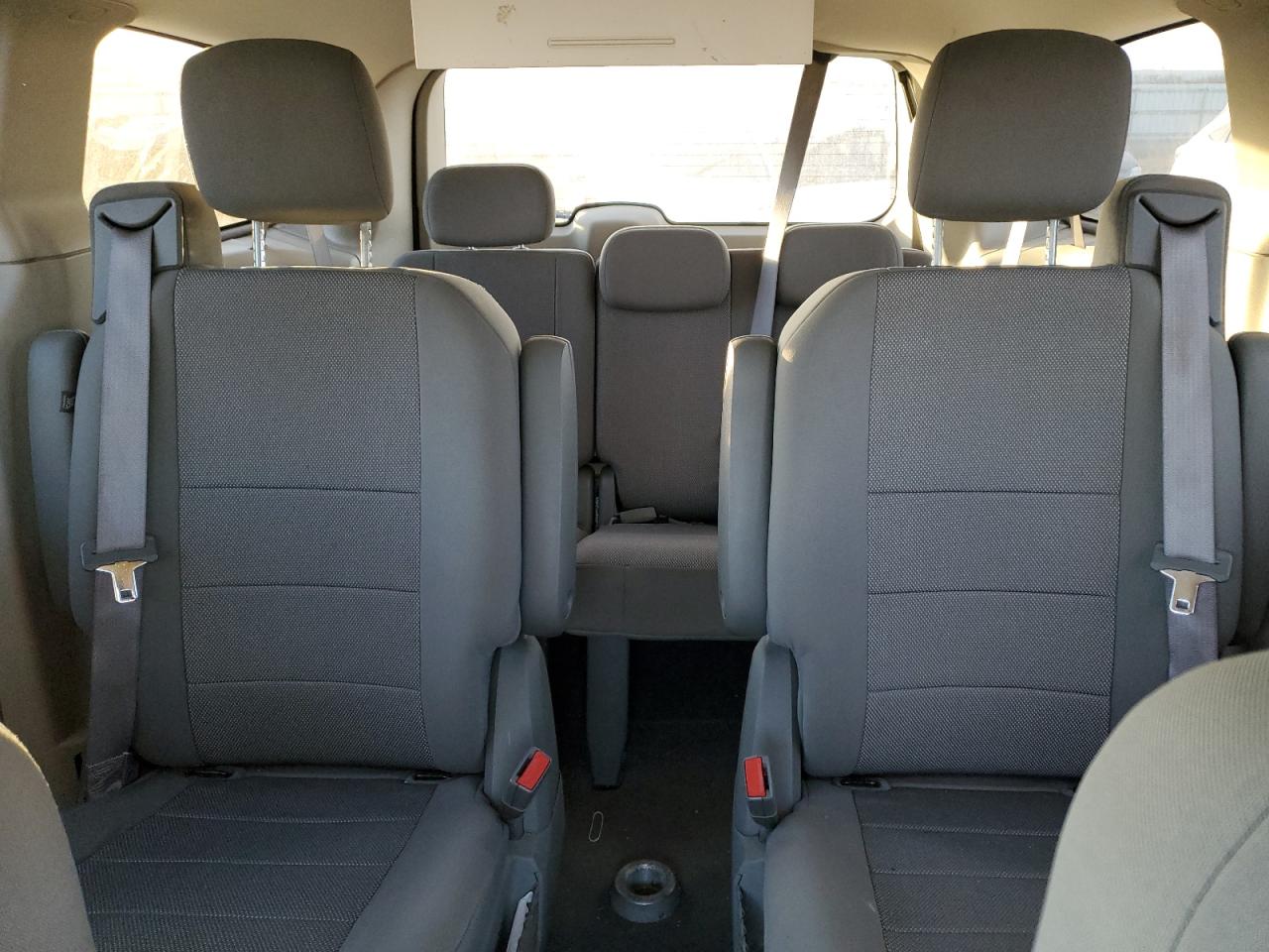 2008 Dodge Caravan - Image 10