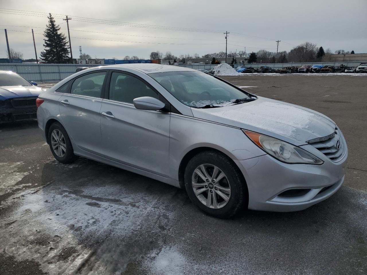 2011 Hyundai Sonata - Image 4