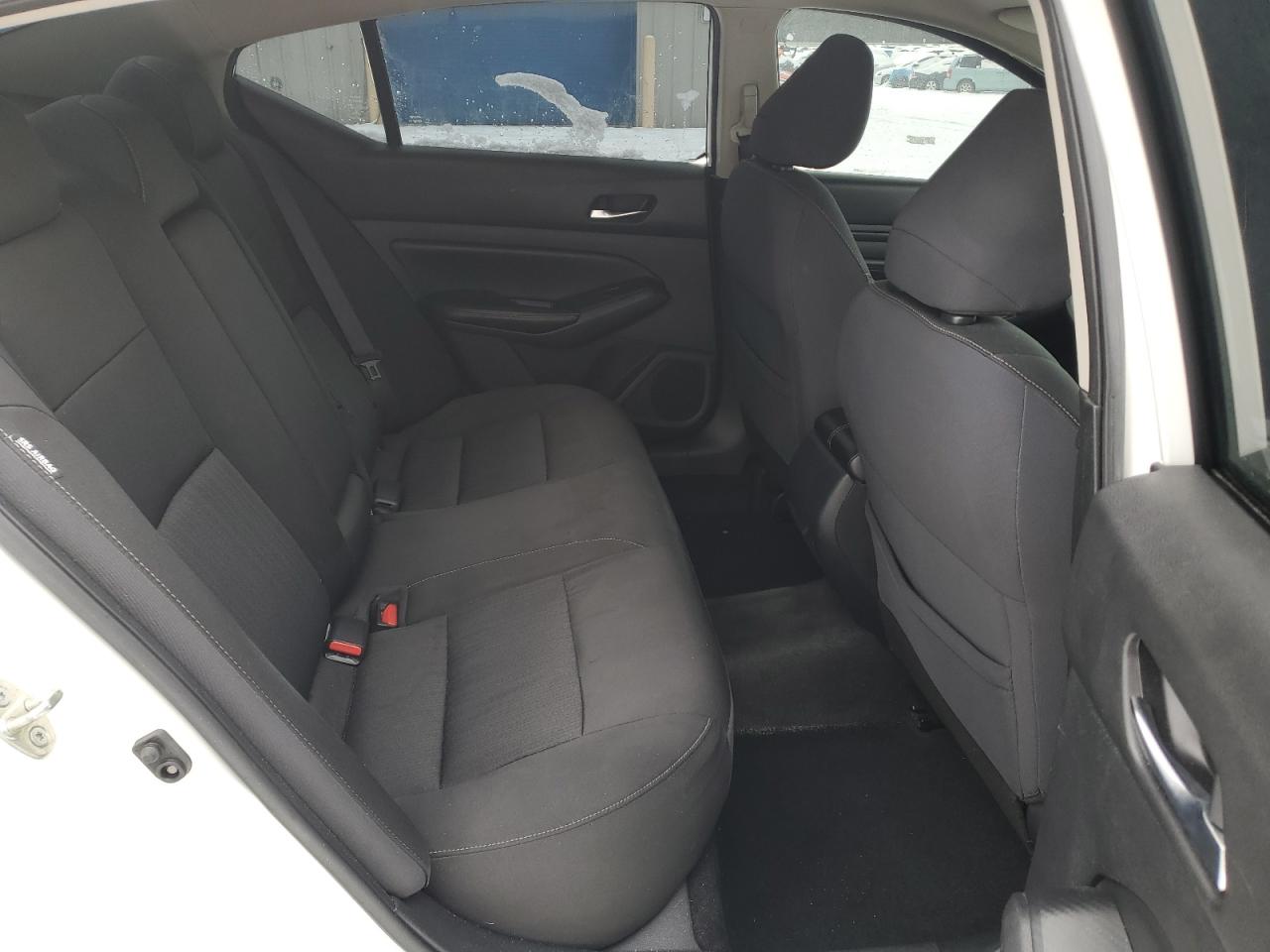 2020 Nissan Altima - Image 10