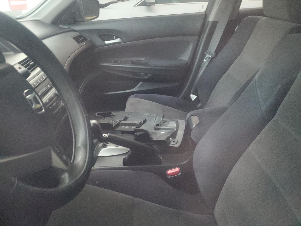 2009 Honda Accord - Image 7