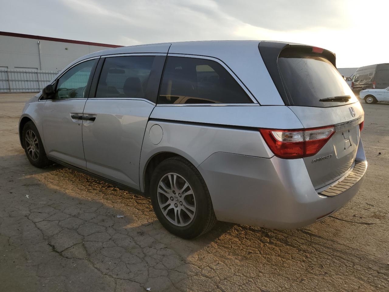 2012 Honda Odyssey - Image 2
