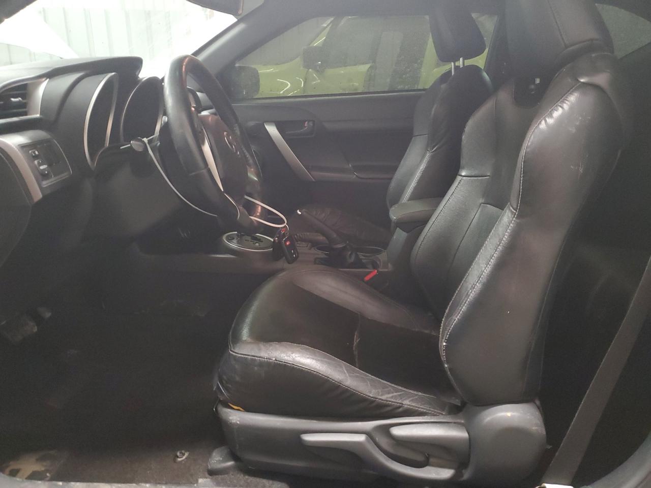 2014 Toyota tC - Image 7