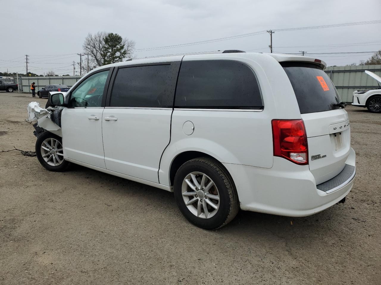 2019 Dodge Caravan - Image 2