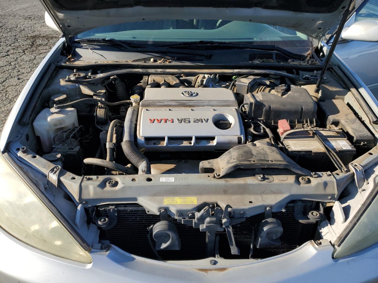 2005 Toyota Camry - Image 11