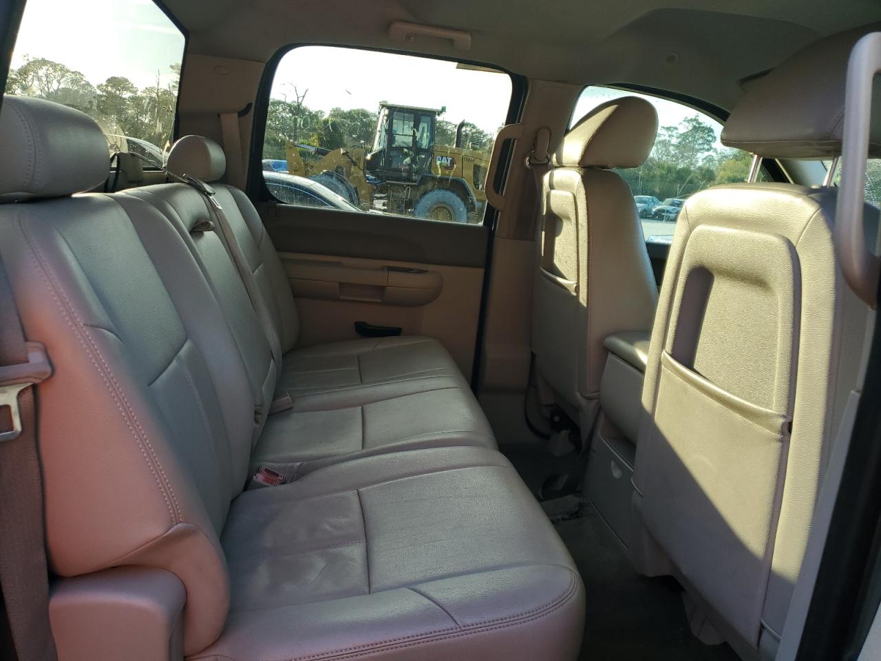 2011 GMC Sierra - Image 10