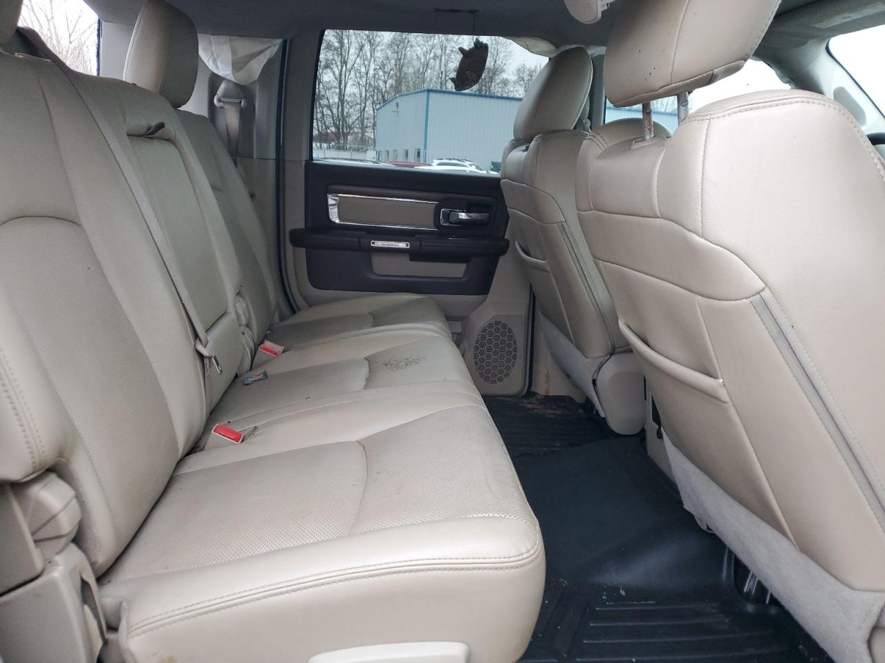 2015 RAM 2500 - Image 10