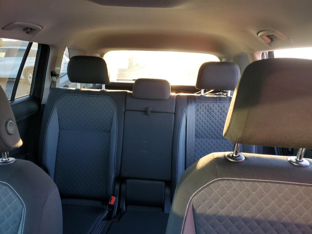 2021 Volkswagen Tiguan - Image 10
