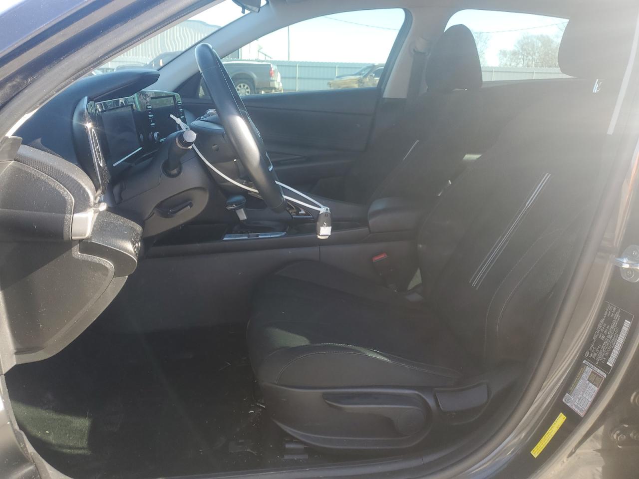 2021 Hyundai Elantra - Image 7
