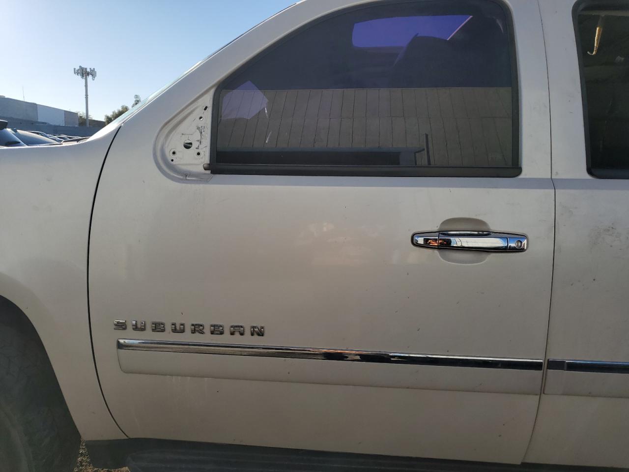 2010 Chevrolet Suburban - Image 7