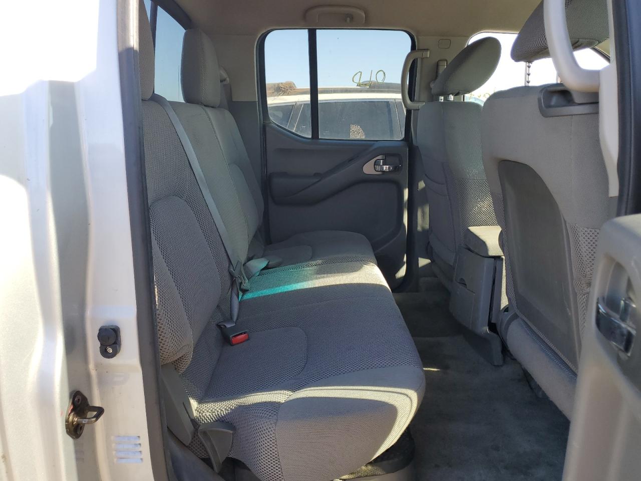 2014 Nissan Navara (Frontier) - Image 10