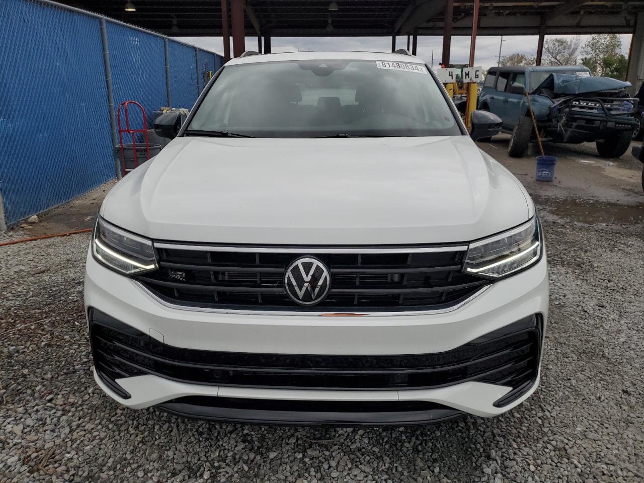 2024 Volkswagen Tiguan - Image 5