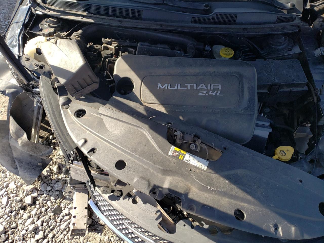 2015 Chrysler 200 - Image 11