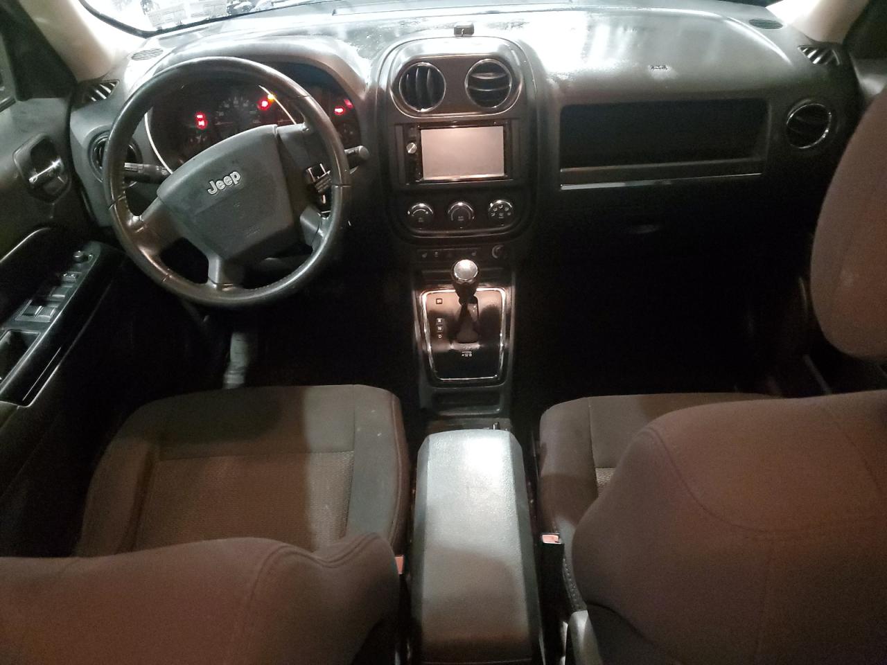 2010 Jeep Liberty (Patriot) - Image 8