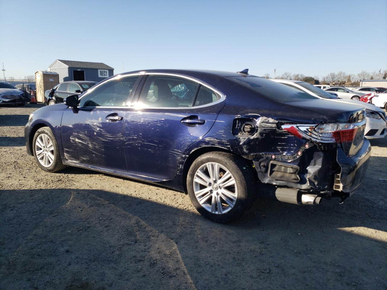 2013 Lexus ES - Image 2