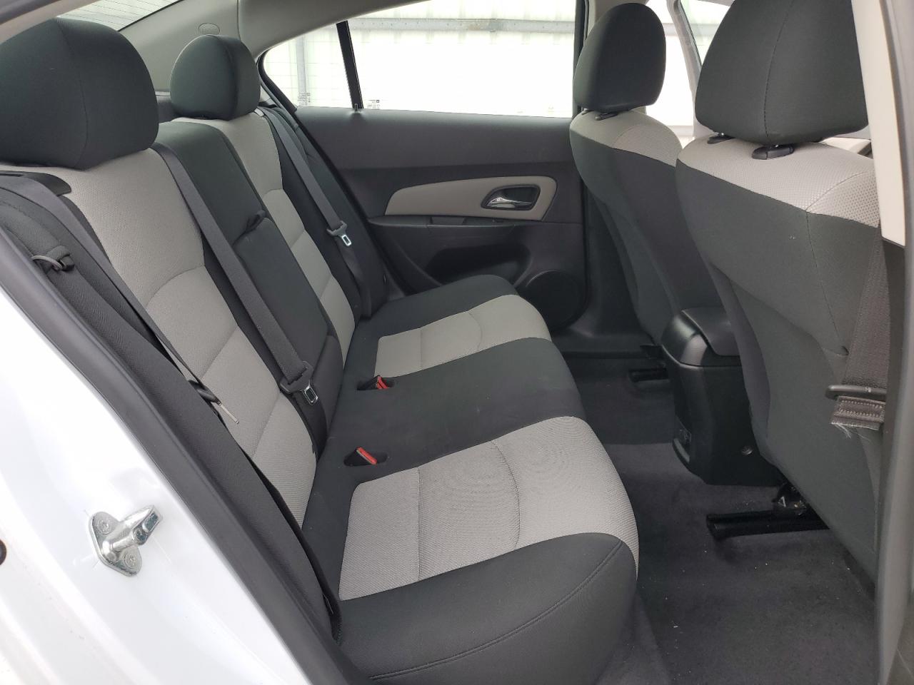 2012 Chevrolet Cruze - Image 11