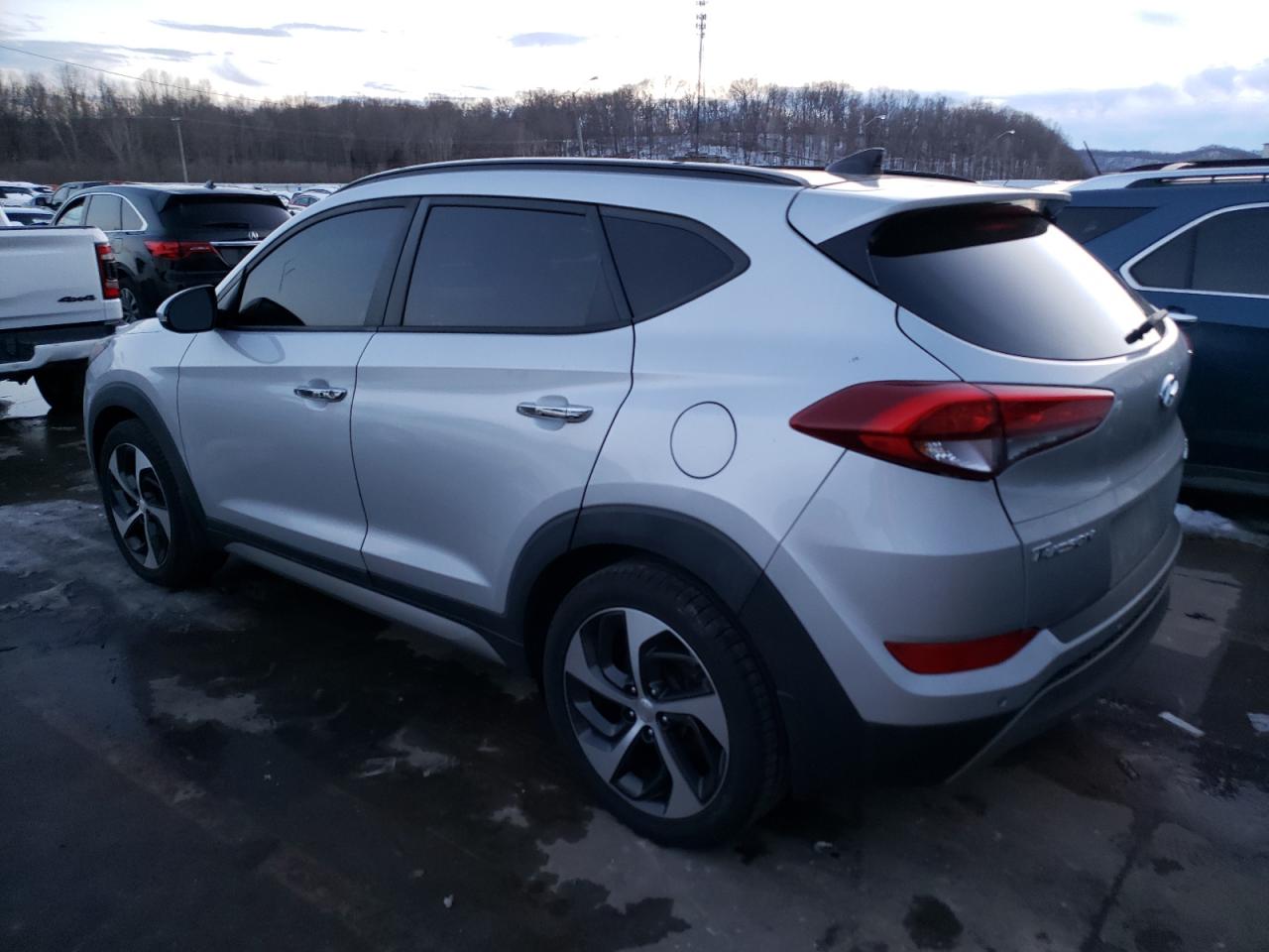 2017 Hyundai Tucson - Image 2