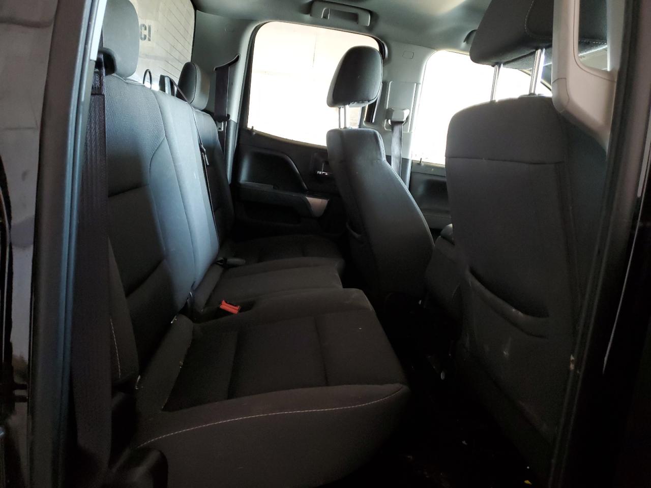 2016 Chevrolet Silverado - Image 10