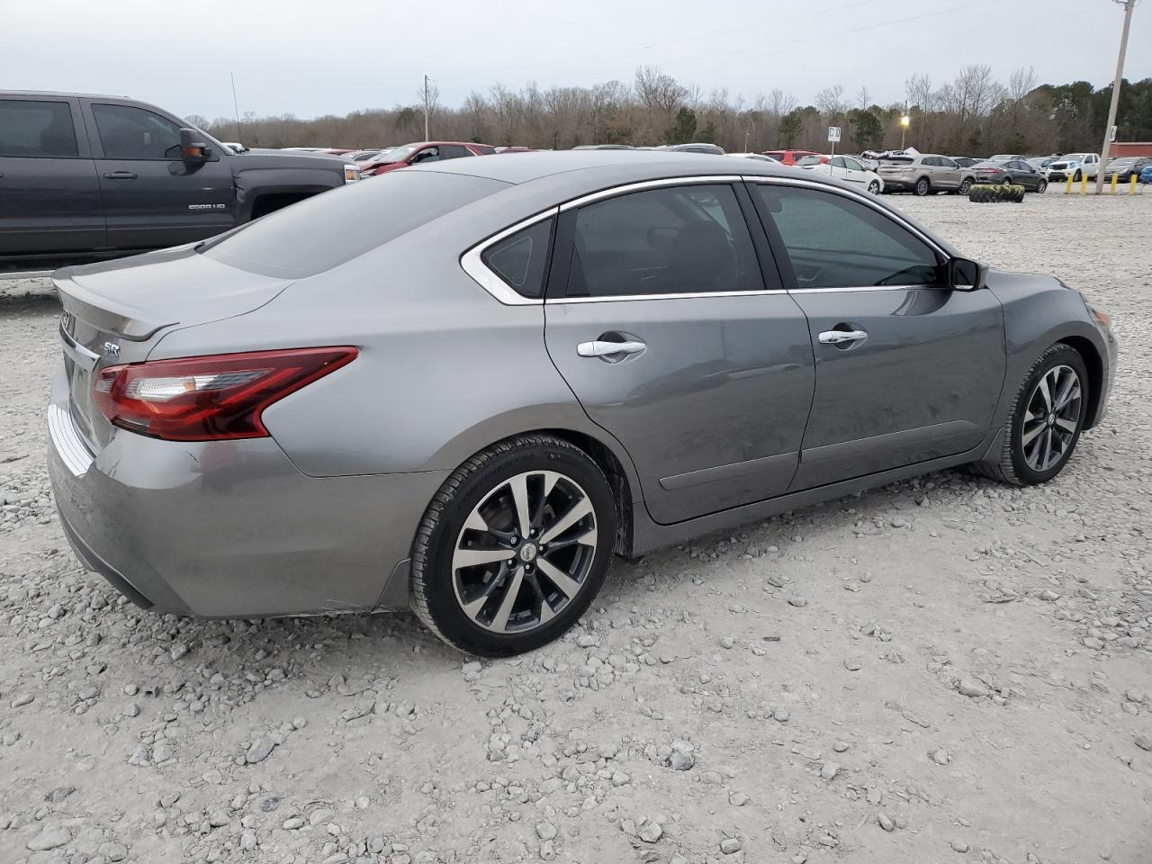 2017 Nissan Altima - Image 3