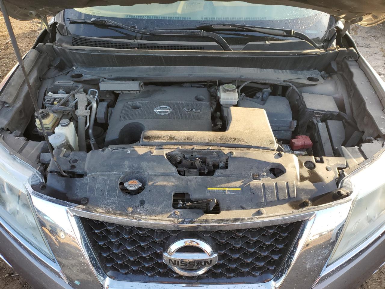 2014 Nissan Pathfinder - Image 12