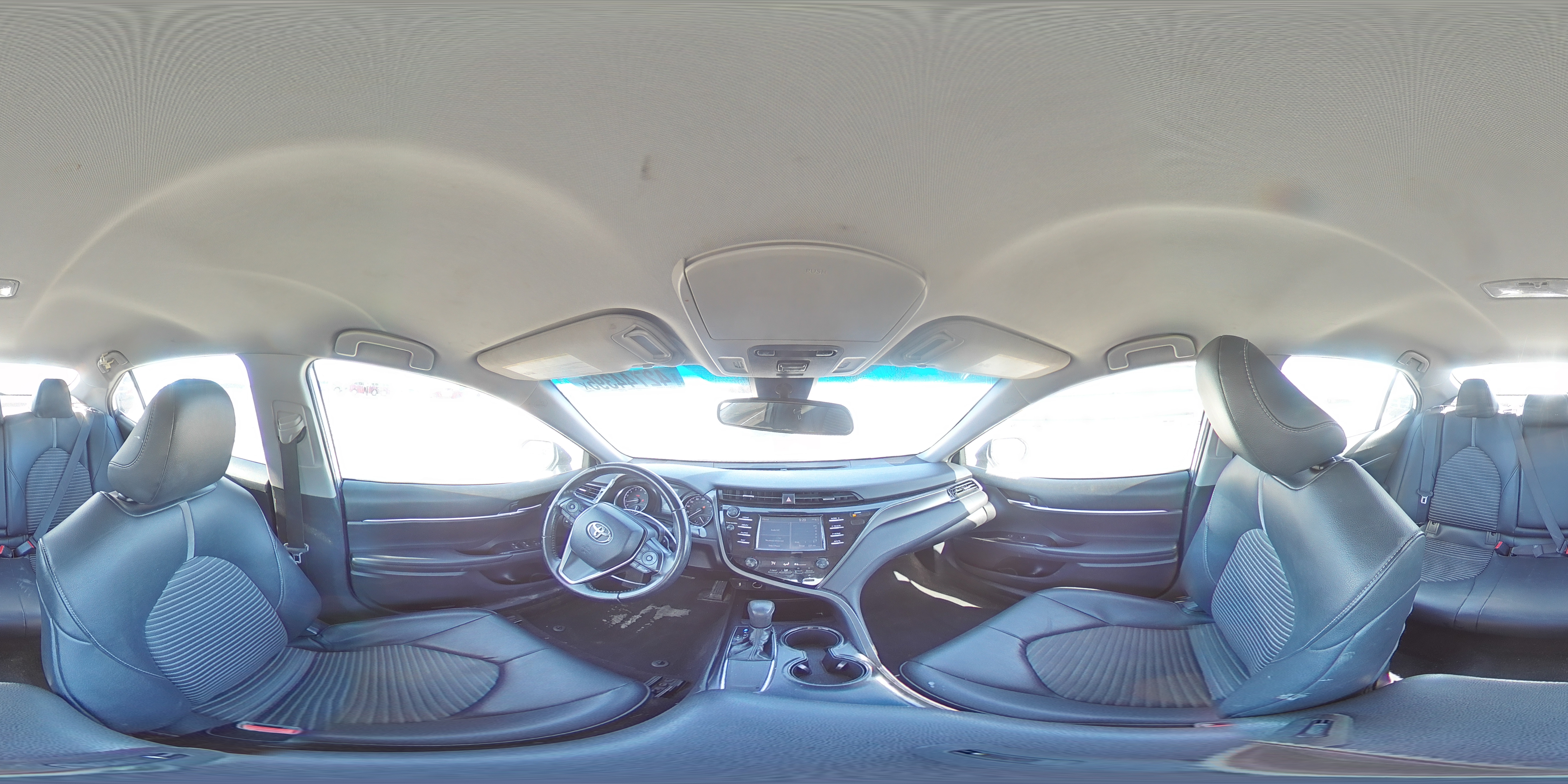 2019 Toyota Camry - Image 15