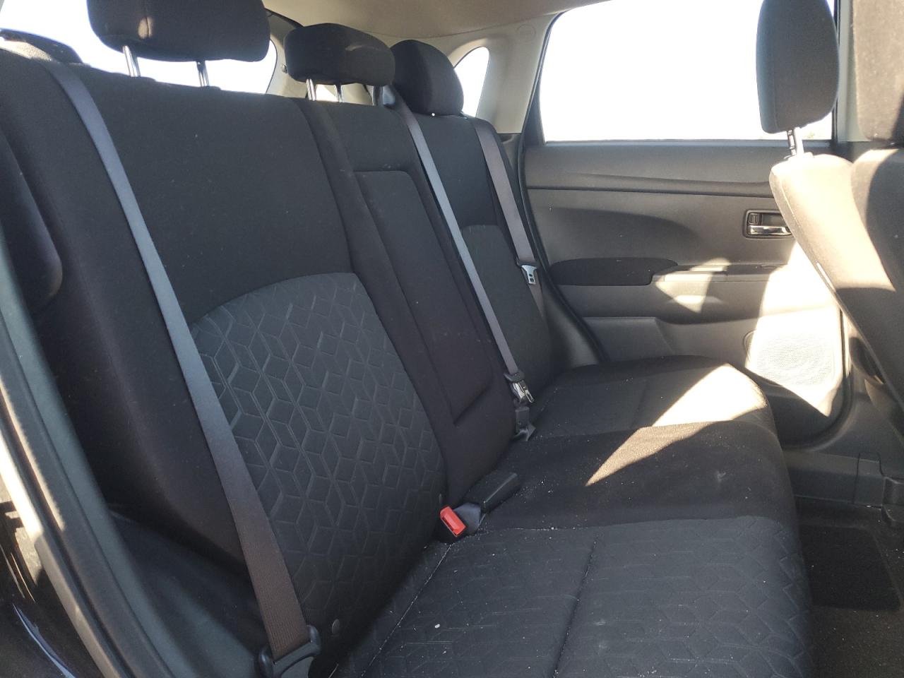 2020 Mitsubishi Outlander - Image 11
