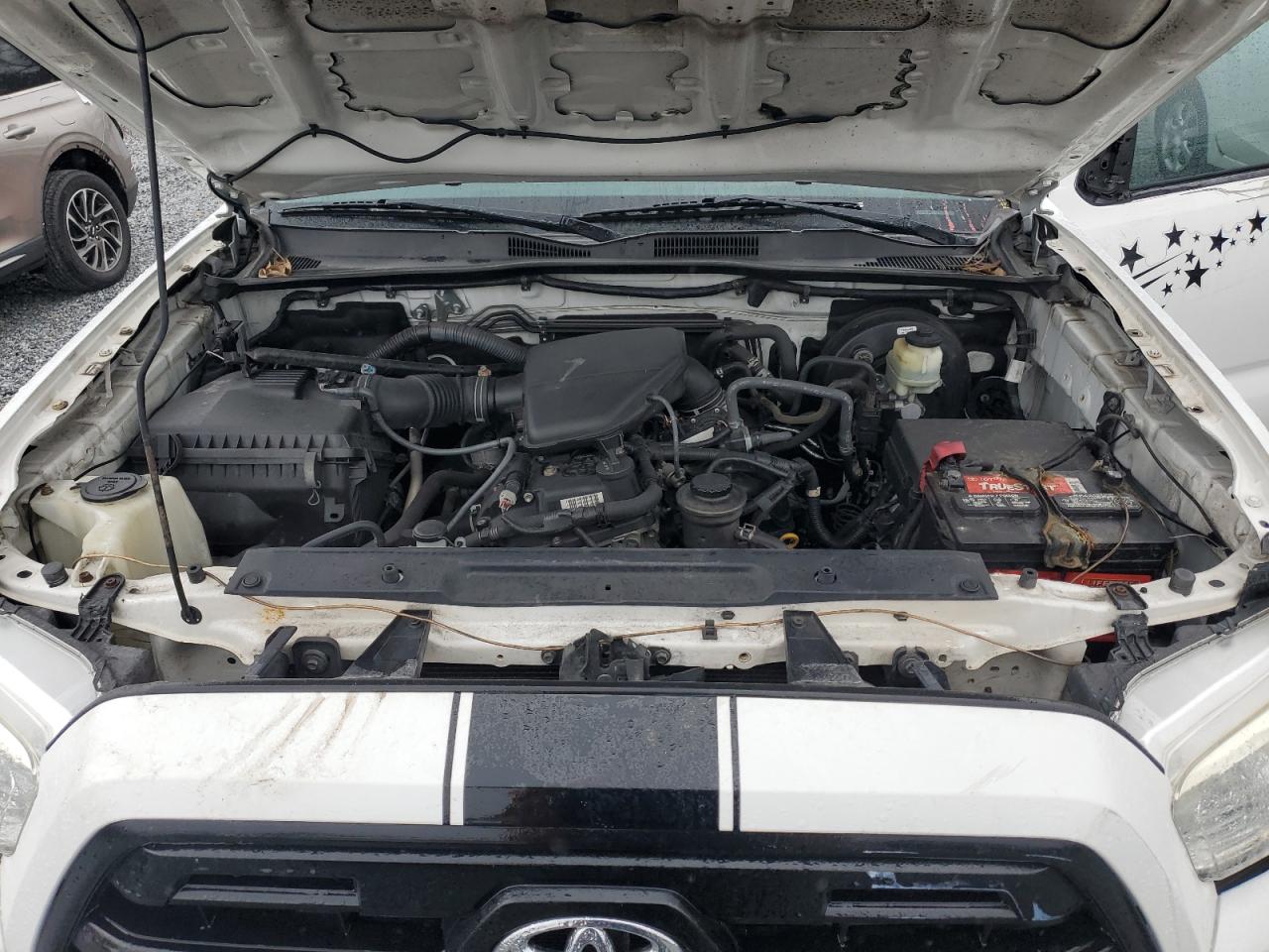 2016 Toyota Tacoma - Image 11