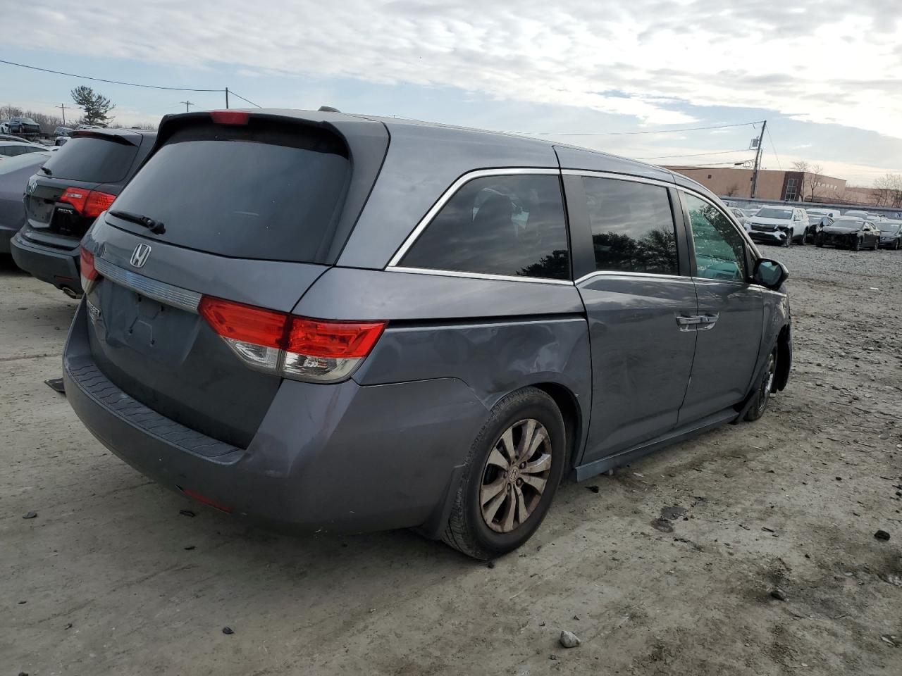 2014 Honda Odyssey - Image 3