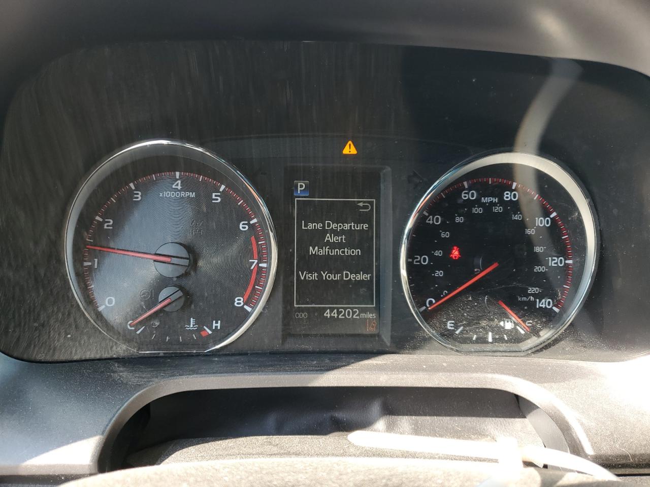 2018 Toyota RAV 4 - Image 9