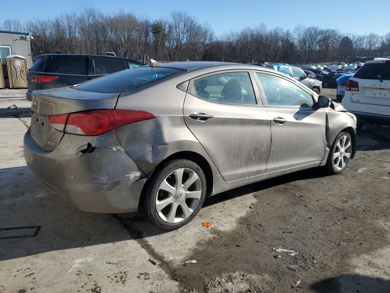 2012 Hyundai Elantra - Image 3