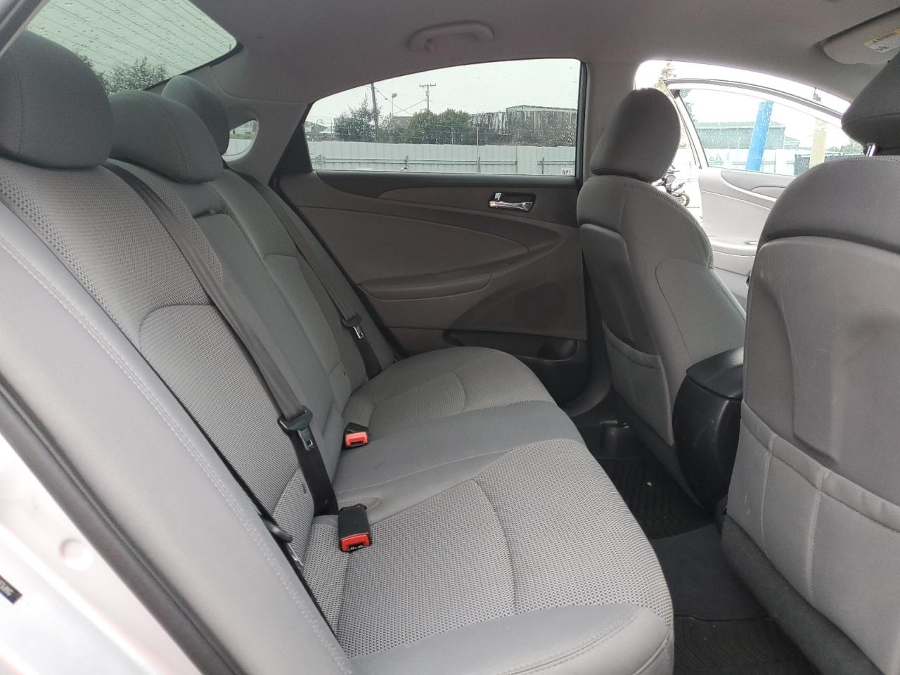 2014 Hyundai Sonata - Image 10