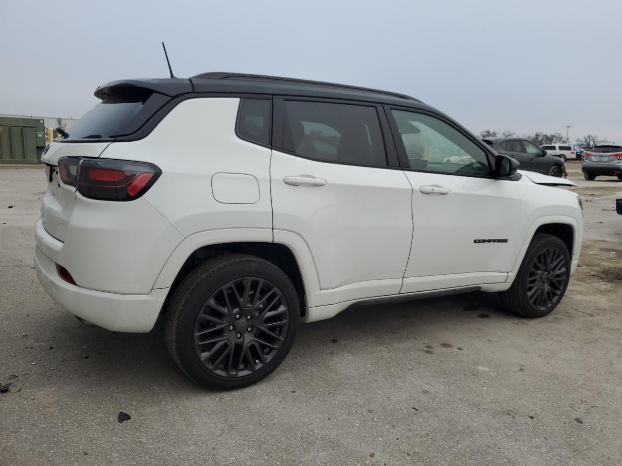2022 Jeep Compass - Image 3
