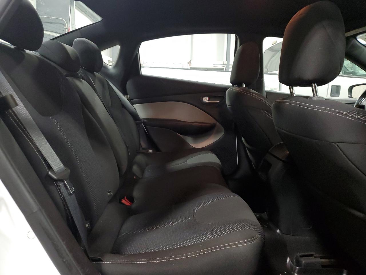 2015 Dodge Dart - Image 10