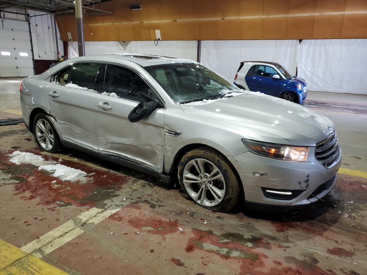 2015 Ford Taurus - Image 4